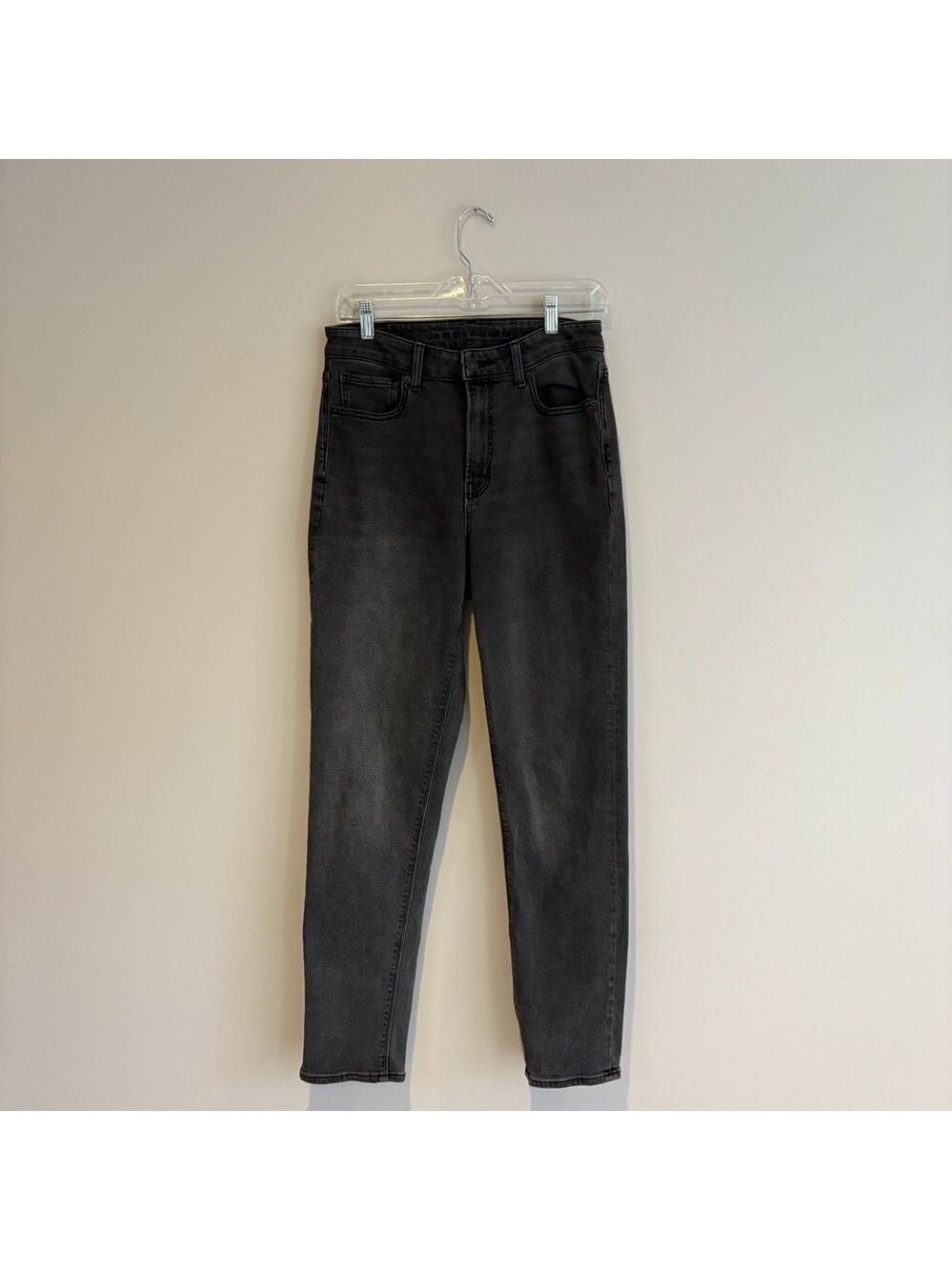 American Eagle Outfitters High Rise Mom Jeans Size 6 Long